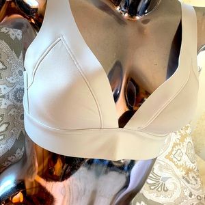 NWT ATHLETA Sports Bra Size M (A-C Cup)